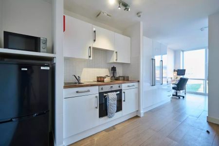 Studio Gold - Photo 5