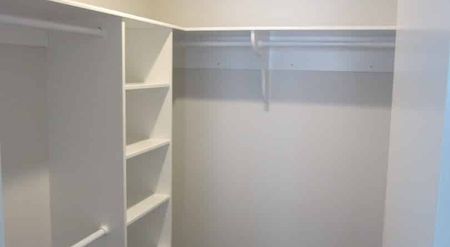 Bright and Airy - Photo 4