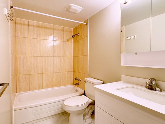 For Lease - 696 St Clair Avenue Unit# 304, Toronto, Ontario - Photo 1