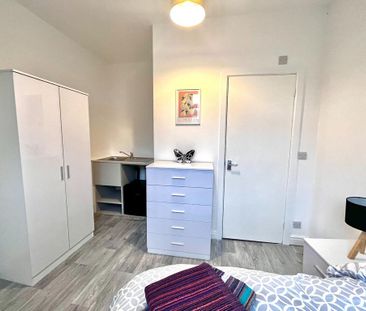 1 bedroom in a house share to rent - Photo 3