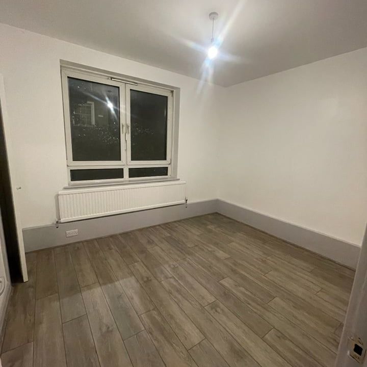 2 Bed Flat, Whites Grounds Estate, SE1 - Photo 1