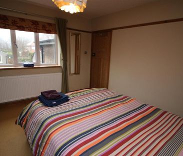 4 bedroom private hall to rent - Photo 3