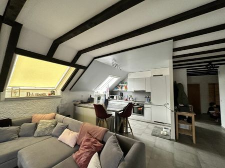 Appartement de 5 pièces avec cheminée au 3e étage - Photo 2