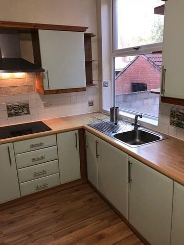 1 bedroom in a house share to rent - Photo 3
