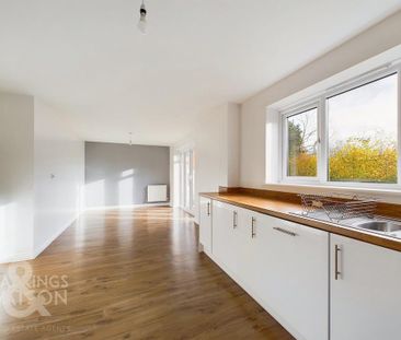 5 bedroom detached house to rent - Photo 2