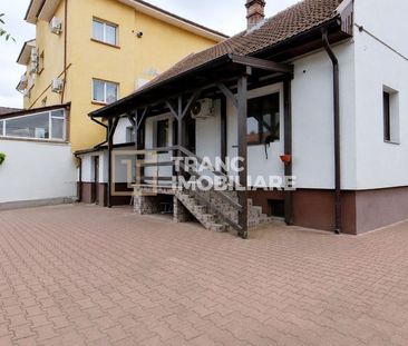 Casa de închiriat în Parneava / Curte spațioasă și c... - Photo 4