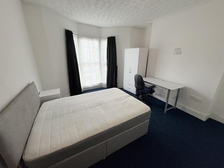 4 bedroom house share to rent - Photo 3