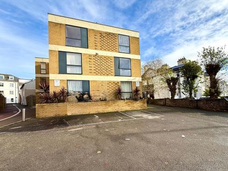 1 bedroom flat to rent - Photo 5