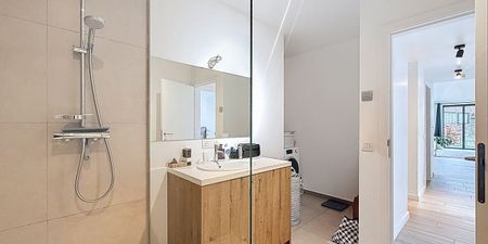 Appartement te huur in Waregem voor € 925 met 2 slaapkamers - Photo 2