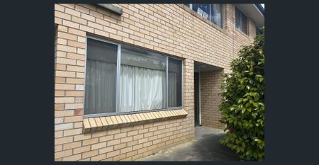 Self contained 1 bedroom unit - Photo 2