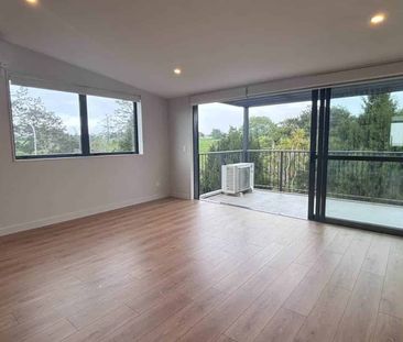 Modern Townhouse in Prime Location - Photo 5