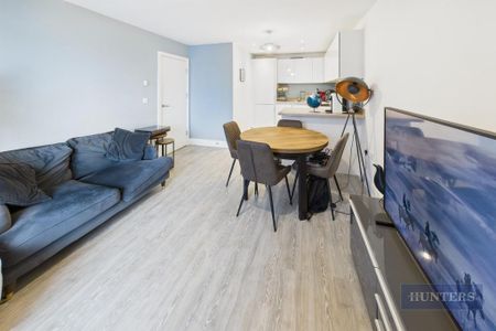 1 bedroom flat to rent - Photo 2