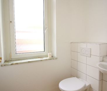 STUDENTEN AUFGEPASST! GEMÜTLICHES APARTMENT NAHE DES KREFELDER AMTS... - Foto 1