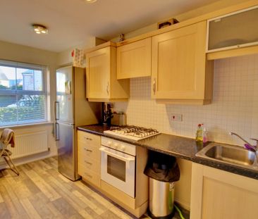 1 bedroom in a house share to rent - Photo 3
