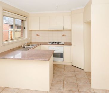 3/33 Harbury Street, Reservoir VIC 3073 - Photo 6