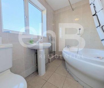 Cornwall Close Warwick, CV34 - Photo 2