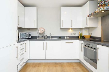 2 bedroom flat to rent - Photo 5
