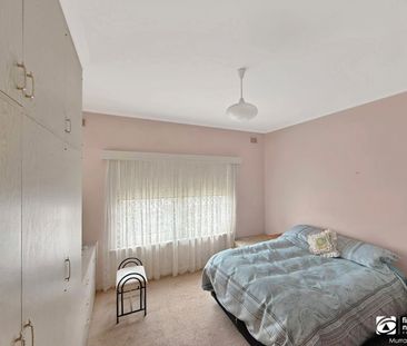 Centrally Located Family Home - Photo 3