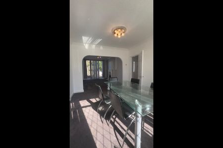 3 Bed Semi-Detached House, Milton Road, M32 - Photo 2