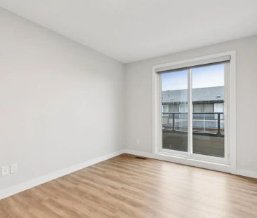 Livingston Townhomes — 3 bedroom, 2,5 bathroom and DOUBLE garage - Photo 3