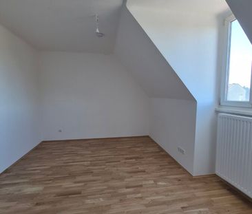 Generalsanierte 3-Raum-Wohnung mit großer Küche im 3. Stock **kein ... - Photo 3