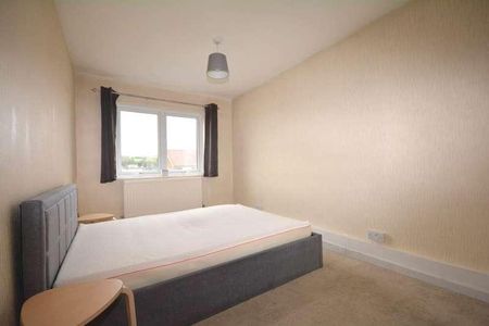 Lindo Close, Chesham, HP5 - Photo 4