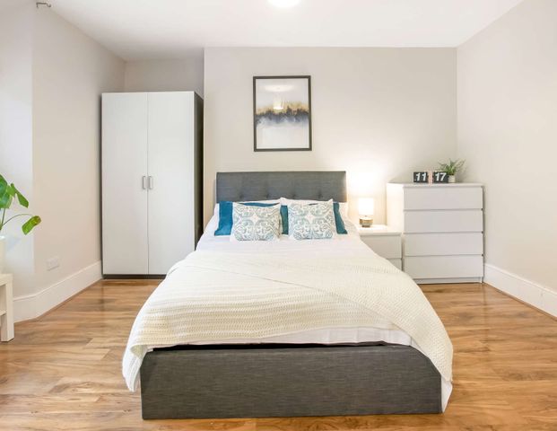 Sherwell Lane Room C - Photo 1