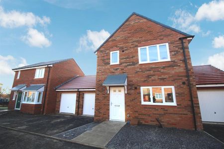 3 bedroom detached house to rent - Photo 2