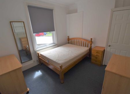 Price £4,200 pcm - Available 01/07/2026 - Furnished - Photo 3