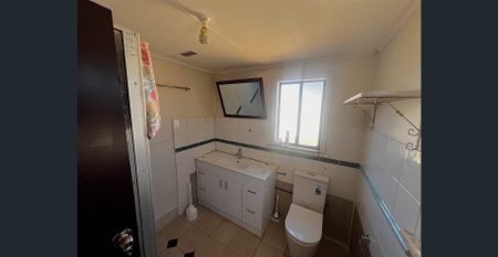 Central Mandurah Character Home - Photo 4