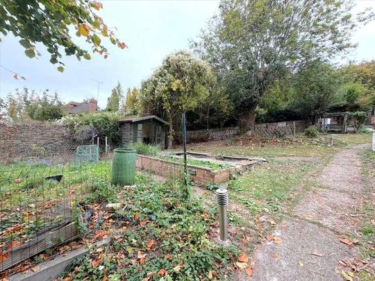 Cobham Terrace, Greenhithe, DA9 - Photo 1