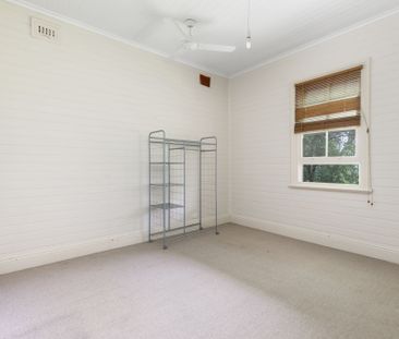 Cute Country Cottage in Rural Setting - Photo 3