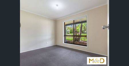 Spacious Family Living with Alfresco & Fenced Garden – 33 Parklands Drive, Boronia Heights - Photo 5