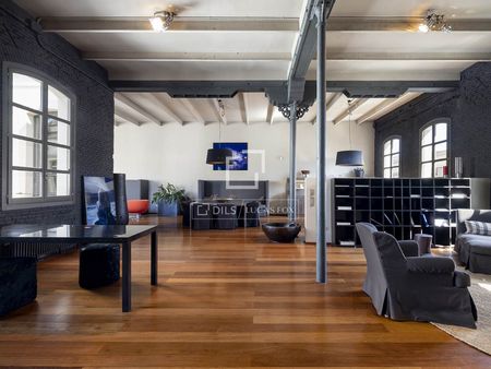 Excellent 2 Bedroom loft with 13m² terrace for rent in Gótico, Barcelona - Photo 3