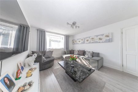 2 bedroom maisonette to rent - Photo 3