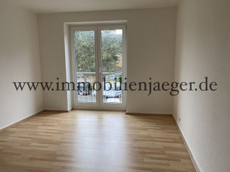 Zwischen EKZ Farmsen und Berner Au - Großzügige Etagenwohnung mit Balkon, Gäste-WC, Vollbad, 1.OG - Photo 3