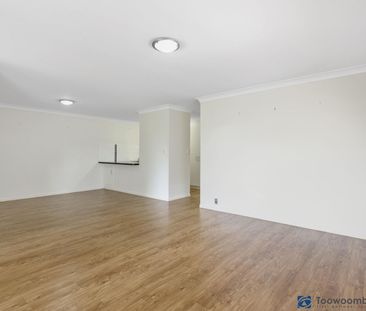 2/14 Horrocks Crescent, 4350, Kearneys Spring Qld - Photo 1