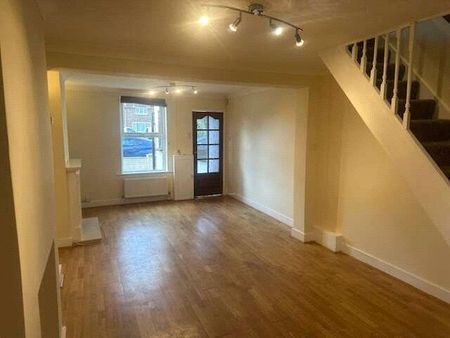 2 bedroom terraced house to rent - Photo 2