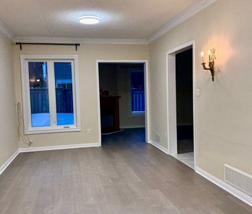 For Lease - 25 Grover Hill Avenue, Richmond Hill, Ontario - Photo 2