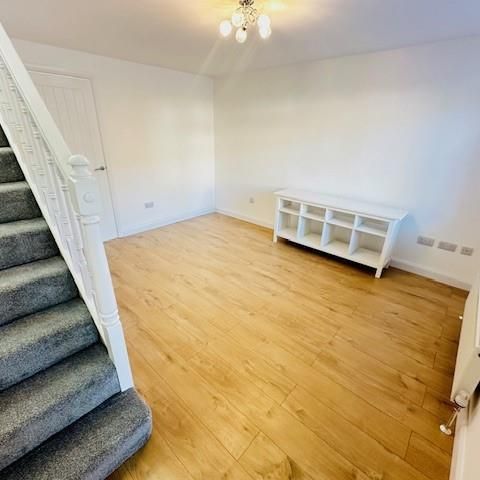 2 bedroom end of terrace house to rent - Photo 1