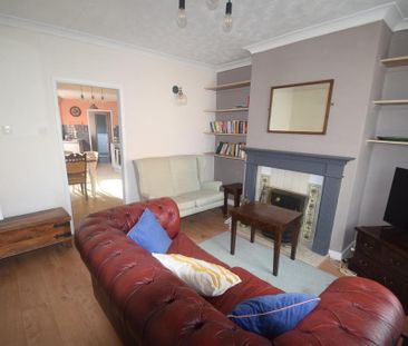 3 bedroom semi-detached house to rent - Photo 2