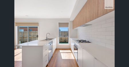 Brand New Family Living - Photo 4