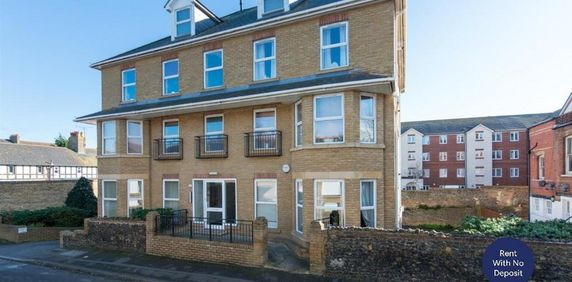 2 bedroom flat to rent - Photo 2