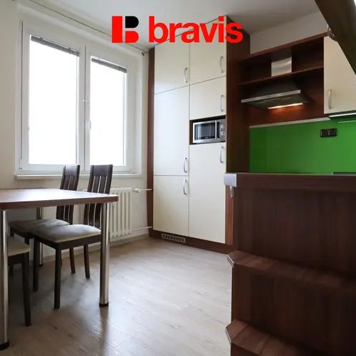 Pronájem byty 3+1, Brno - Židenice, ulice Bořetická, balkon, sklep - Fotografie 1
