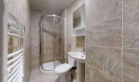 Popular 3-Bedroom Home Near Hallam University City Campus - Photo 2