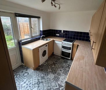 2 bedroom end of terrace house to rent - Photo 6