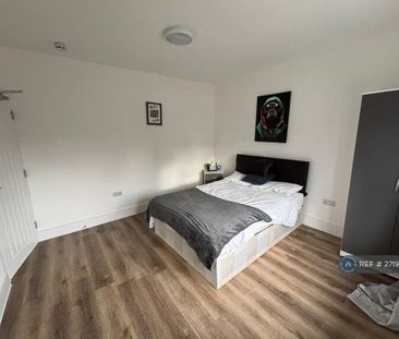 1 bedroom in a house share to rent - Photo 6