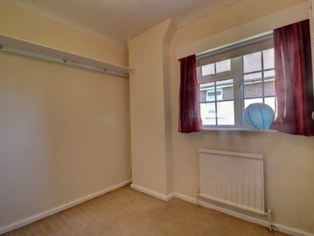 3 Bedroom Semi Detached House To Rent - Photo 3