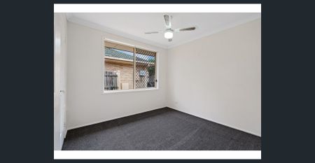 Warm Family Home - Photo 2