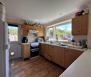 4 bedroom detached house to rent - Photo 6